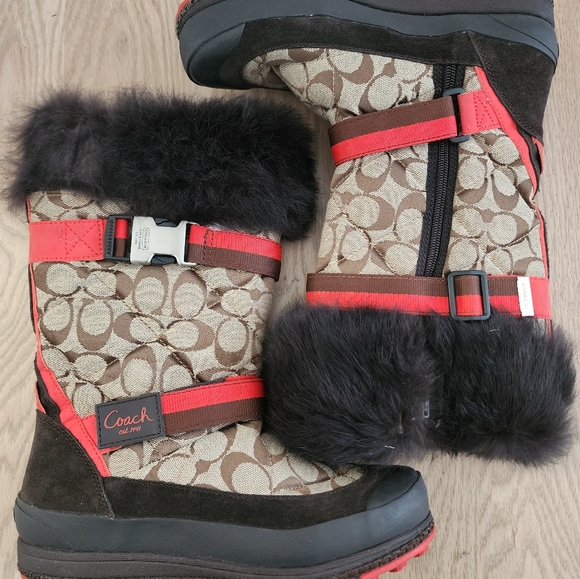 Coach Winer Snow Boots Size. 7.5 - Picture 6 of 6